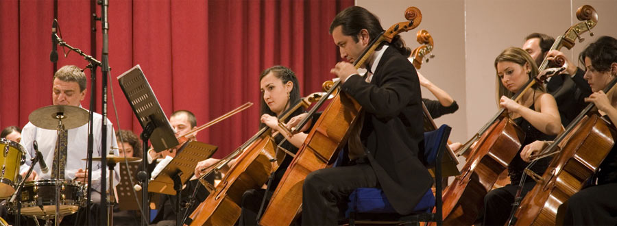 Kerem Görsev Trio ve Hacettepe Senfoni Orkestrası - St. Petersburg Projesi